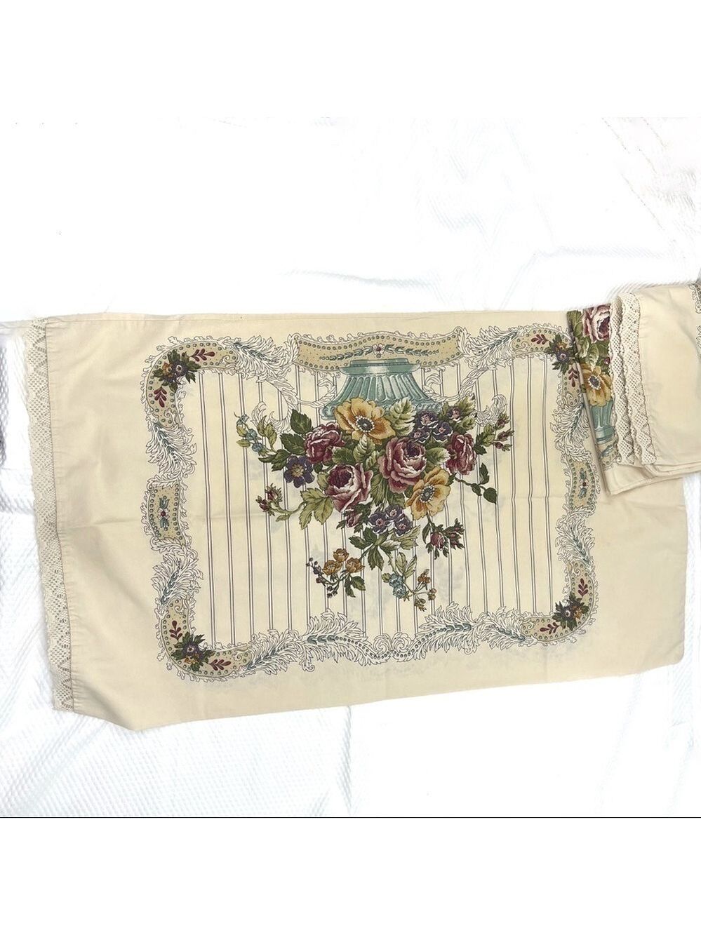 GUC-80S Vntg Louis Nichole Complete Full Set Sheets/Shams Floral,Victorian, Lace - Picture 8 of 14